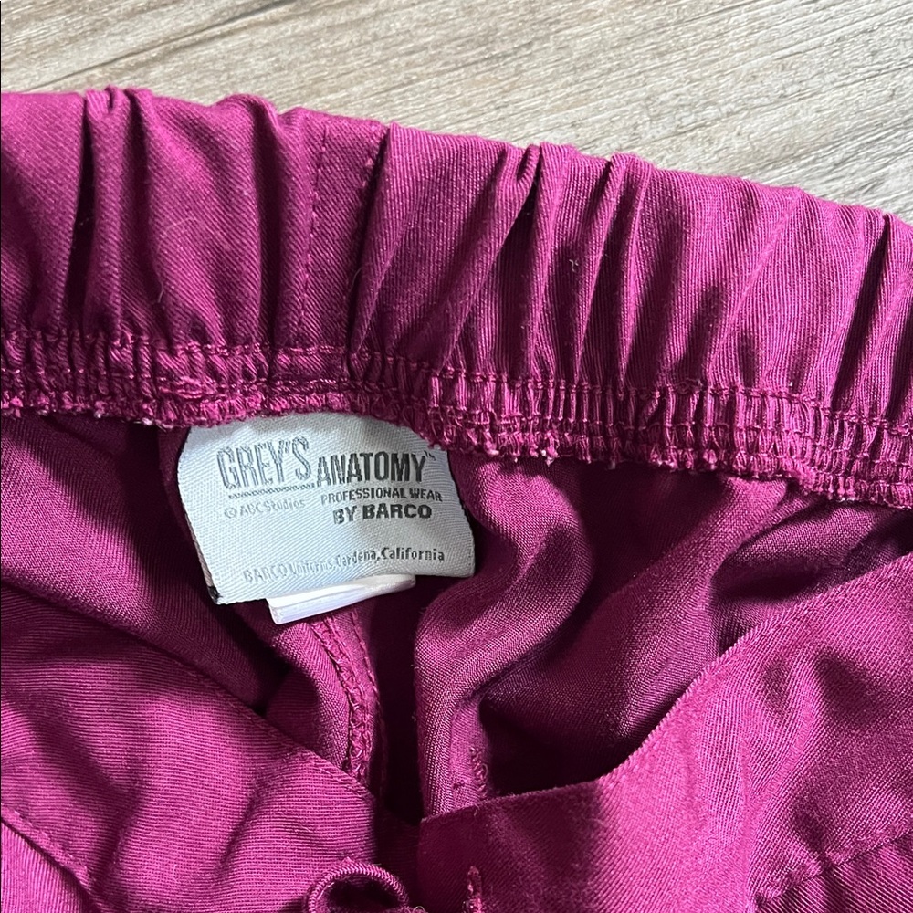 Grey's Anatomy Maroon Professional Wear S - Picture 3 of 9